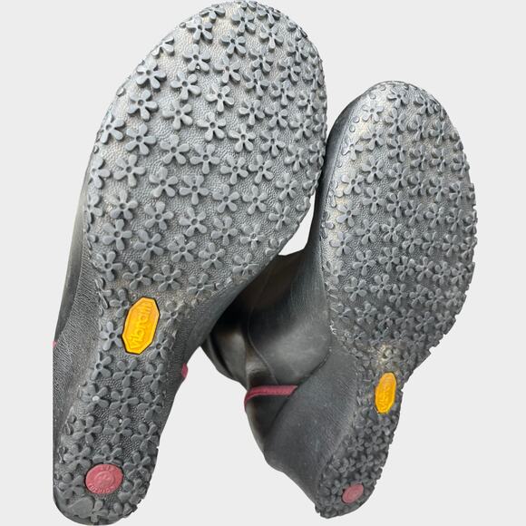 Merrell Lily Black Leather Slouch Wedge Boots - Picture 6 of 7